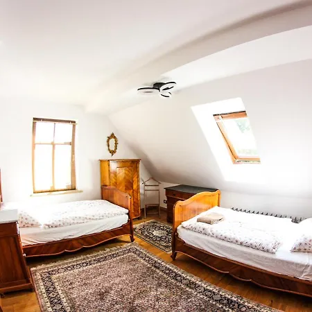 Dwor Gogolewo Nad Warta Bed & Breakfast