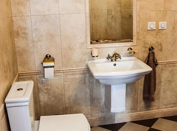 Dwor Gogolewo Nad Warta Bed & Breakfast