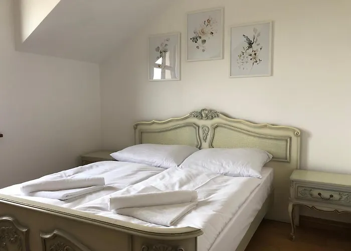 Dwor Gogolewo Nad Warta * Ksiaz Wielkopolski