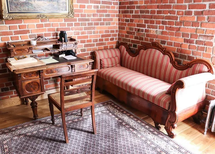 Dwor Gogolewo Nad Warta * Ksiaz Wielkopolski